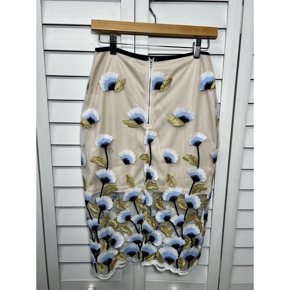 The Clothing Company Floral Embroidered Mesh Pencil Skirt Women's Size Small - Picture 5 of 10